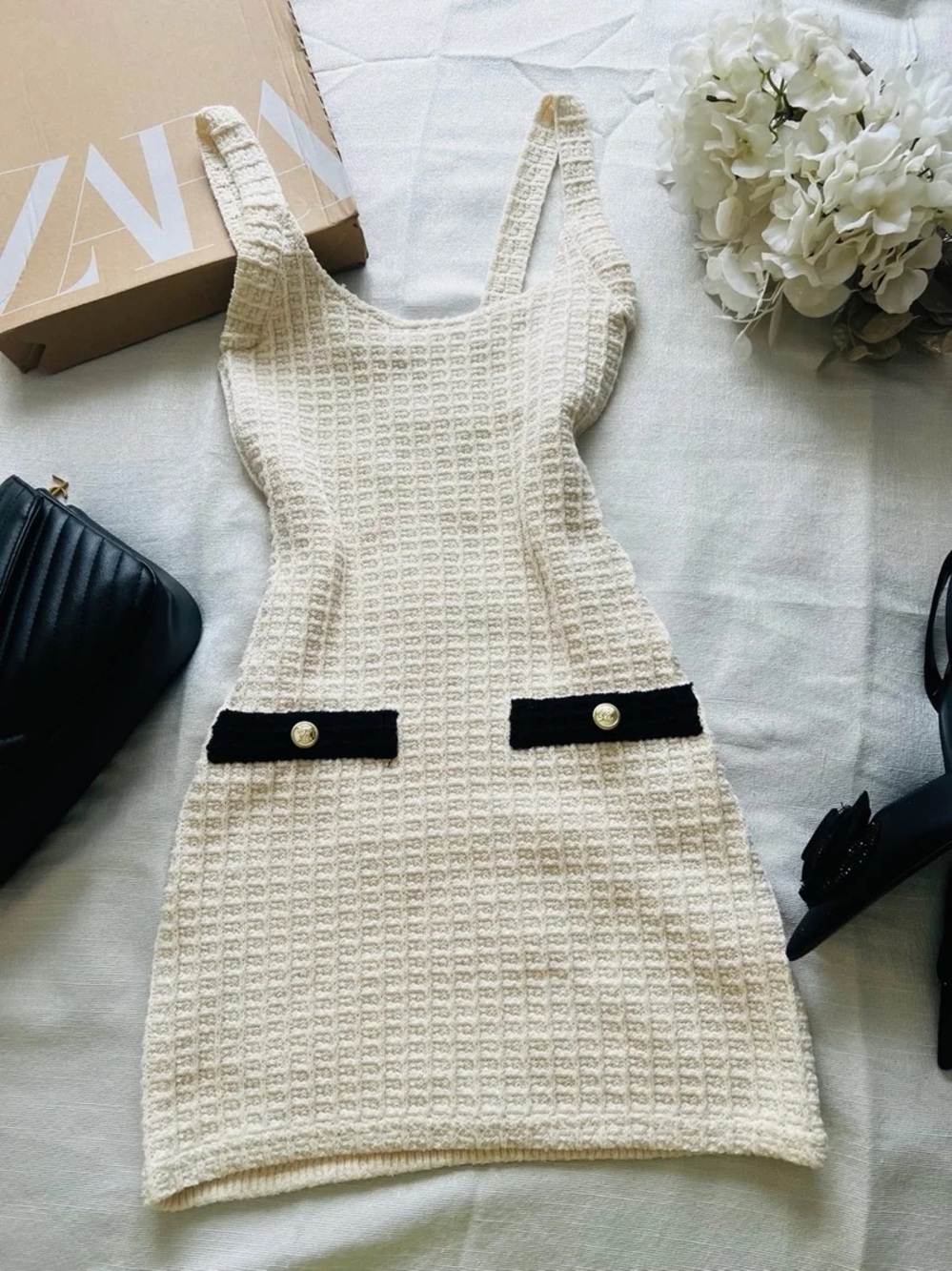 Zara Cream Tweed Mini Dress with Black Pocket Trim - Picture 5 of 7